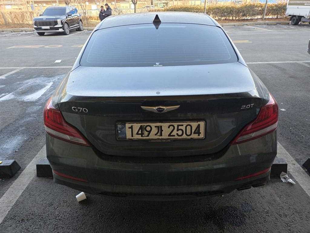 Genesis G70 - Vista 2