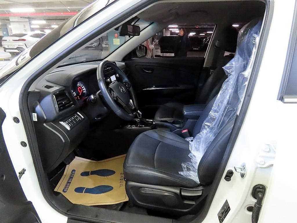 Ssangyong Tivoli - Vista 6