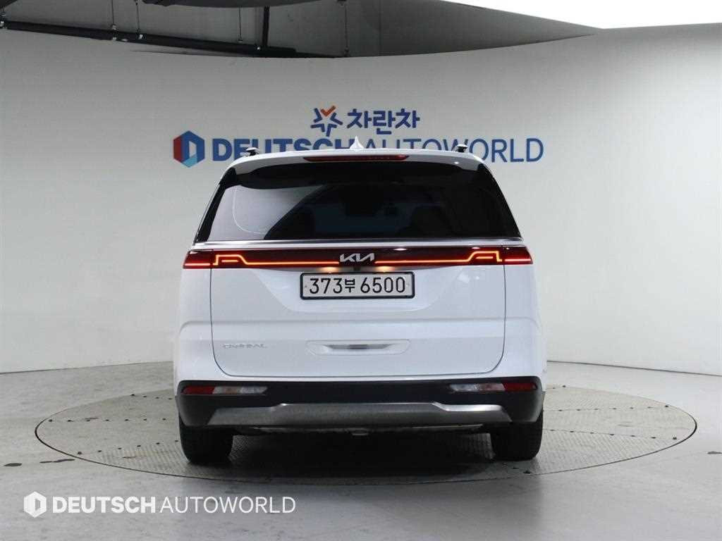 KIA Carnival - Vista 4