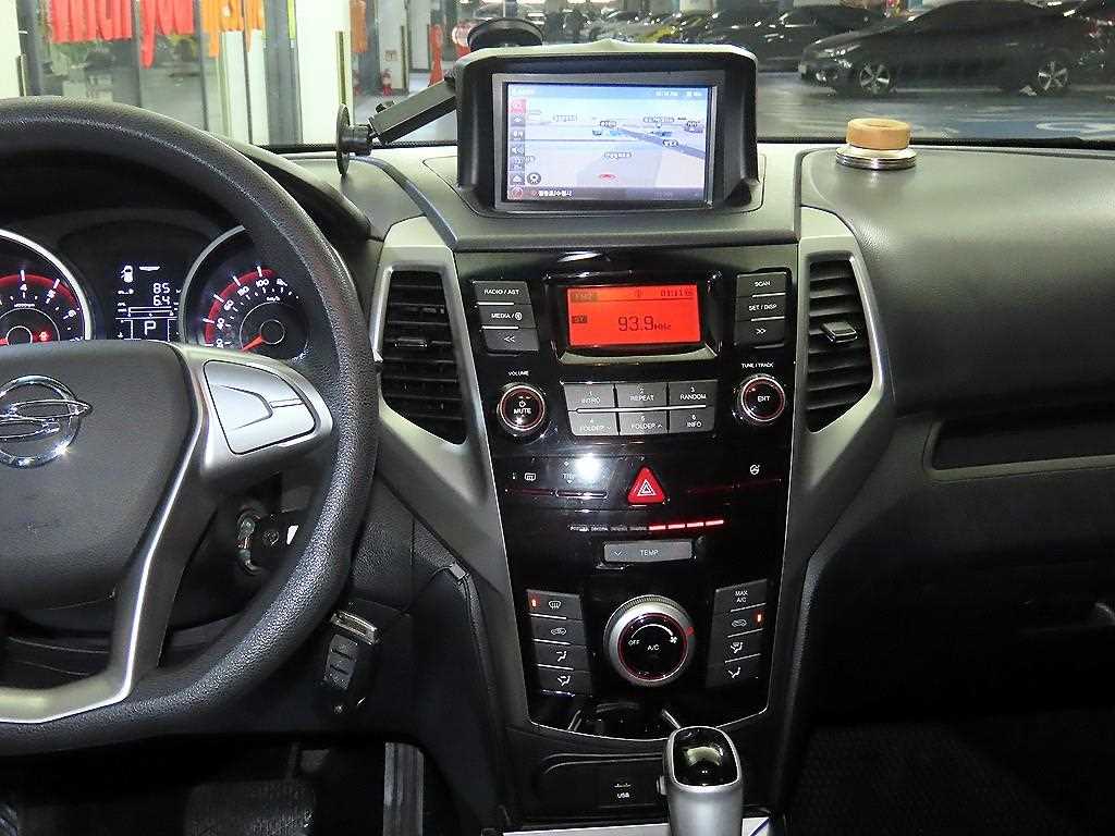 Ssangyong Tivoli - Vista 11