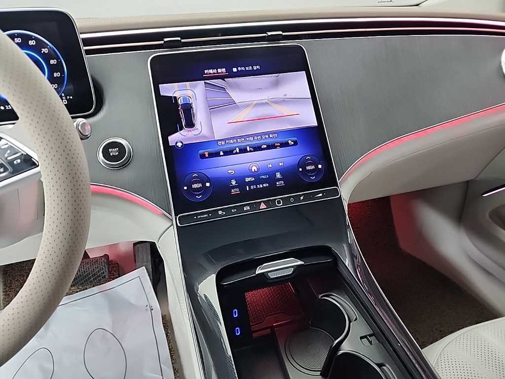 Mercedes Benz EQS - Vista 9