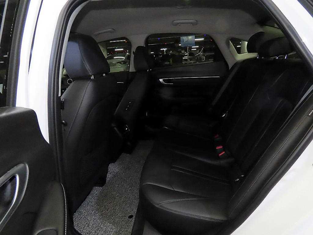 HYUNDAI Sonata - Vista 7