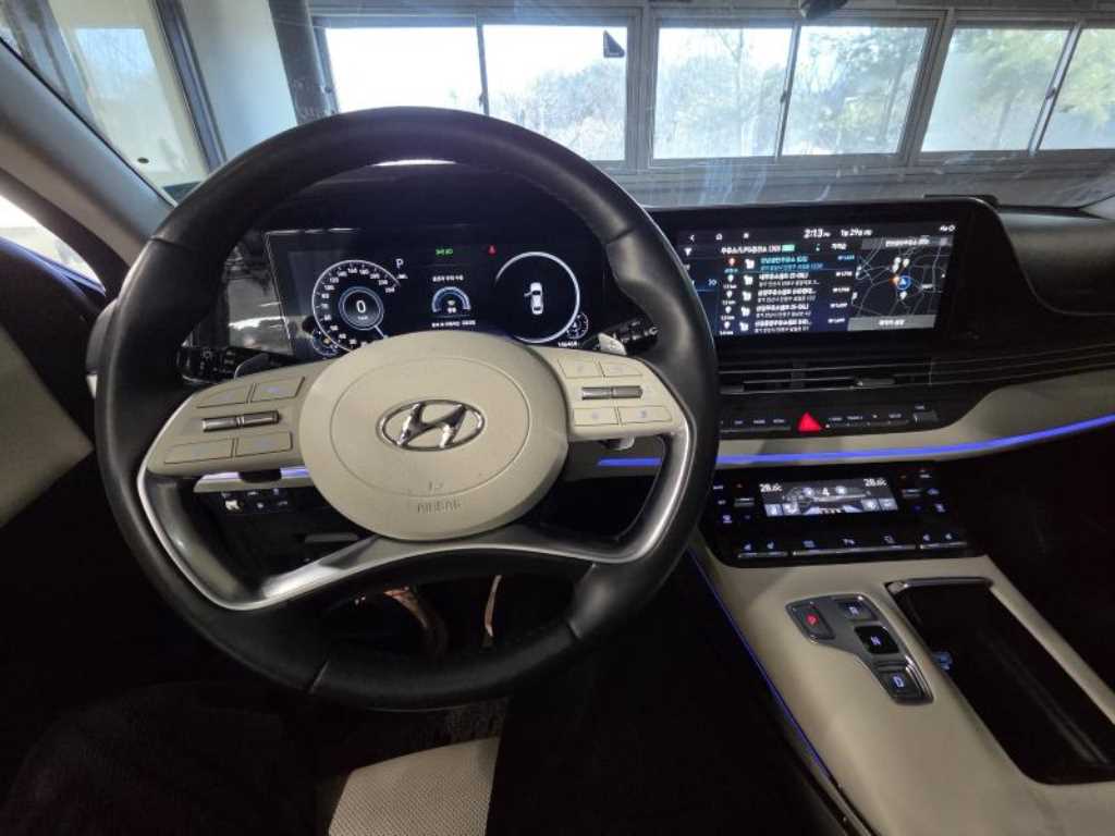 HYUNDAI Grandeur - Vista 7