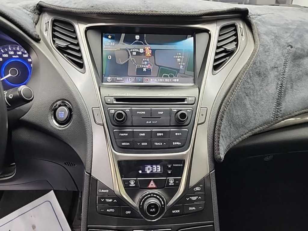 HYUNDAI Grandeur - Vista 10