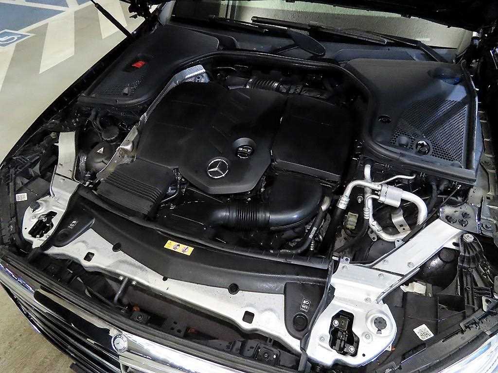 Mercedes Benz E class 2017 Negro - Importación desde Corea - HF Imports Iquique - Foto 19