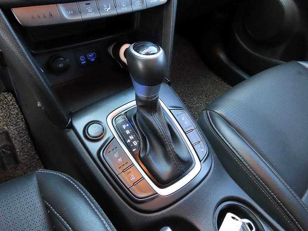 HYUNDAI Kona - Vista 10