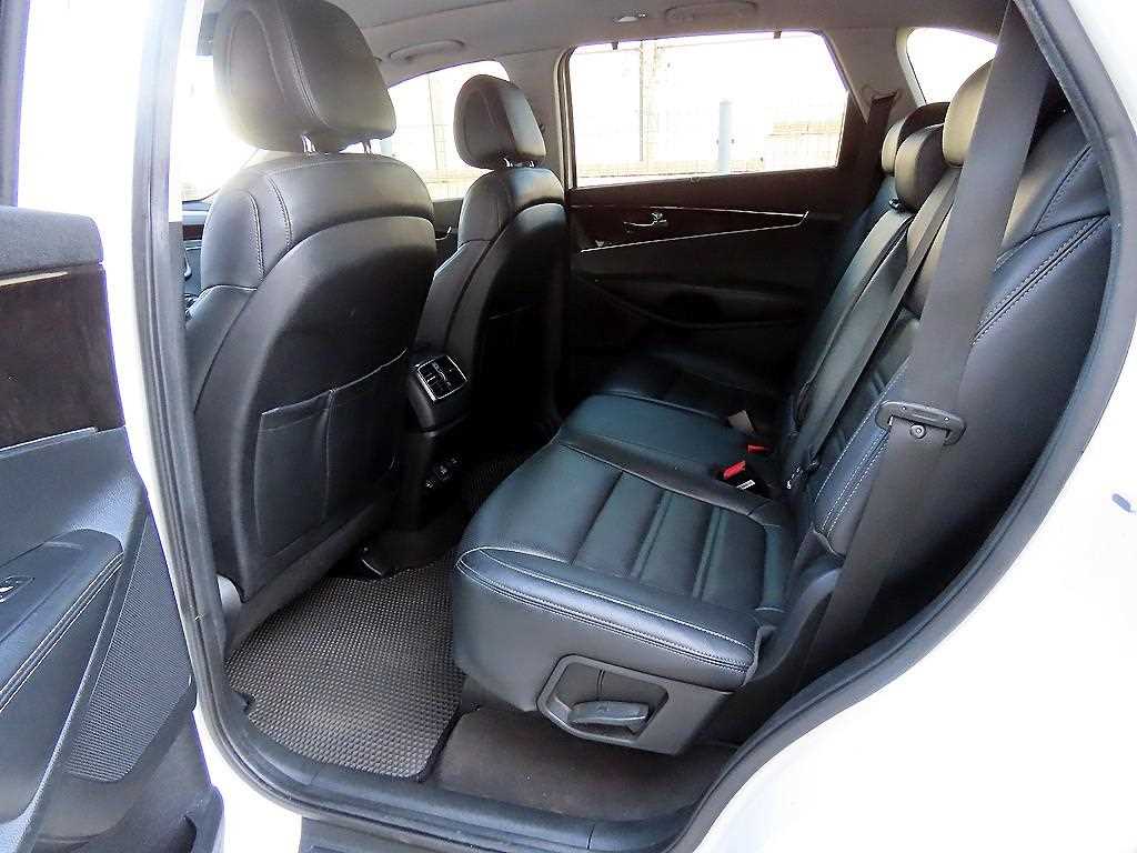 KIA Sorento - Vista 6
