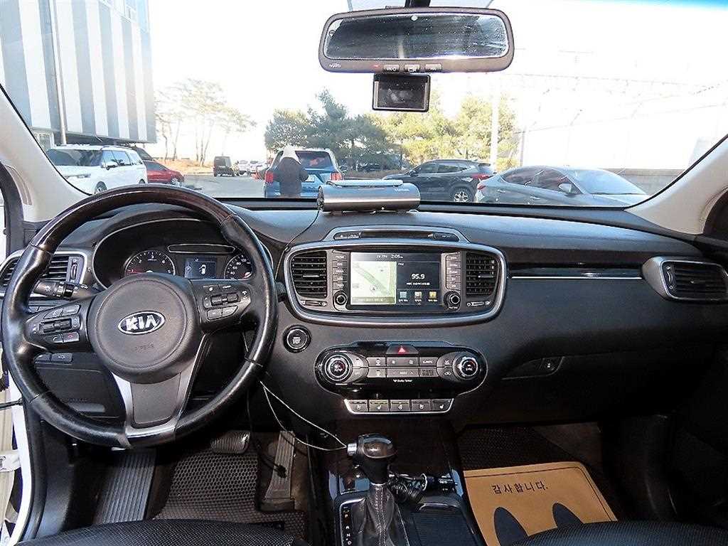 KIA Sorento - Vista 7