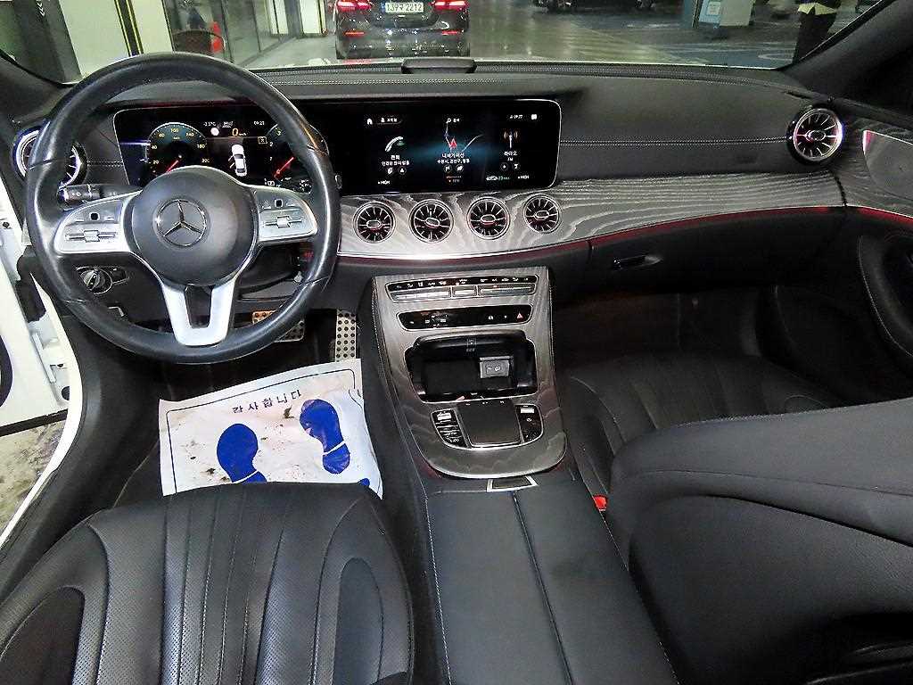 Mercedes Benz CLS Class - Vista 10