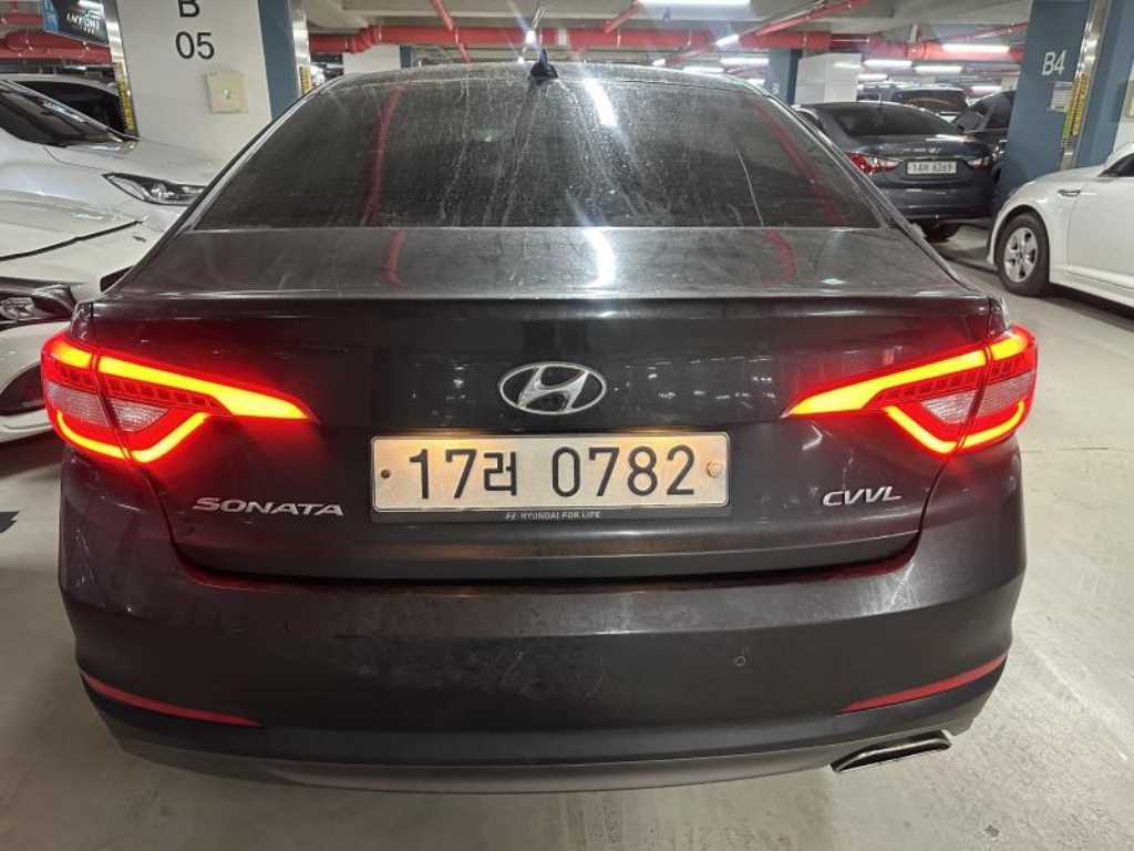 HYUNDAI Sonata - Vista 2