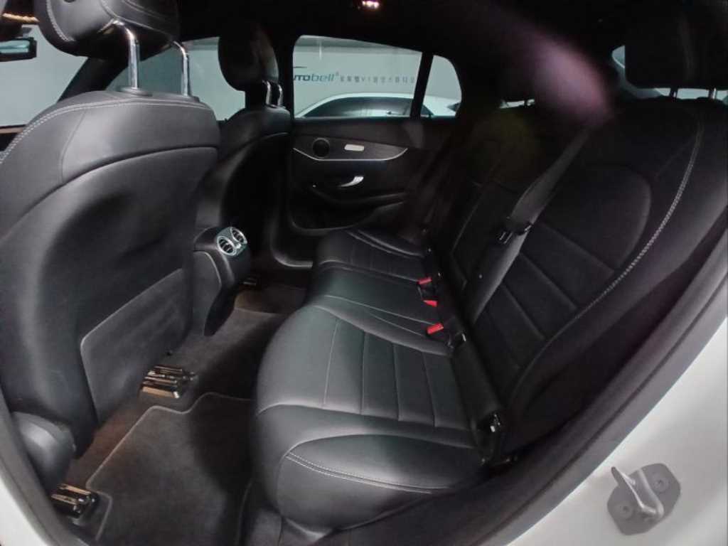 Mercedes Benz GLC Class - Vista 6