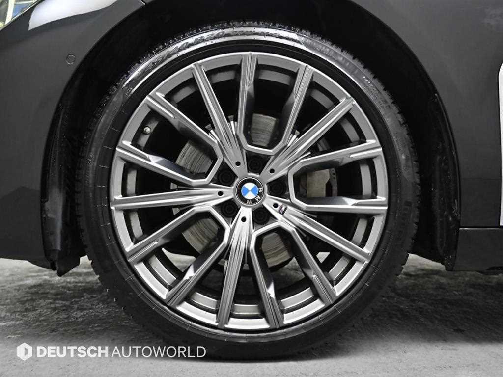 BMW 7 Series - Vista 5