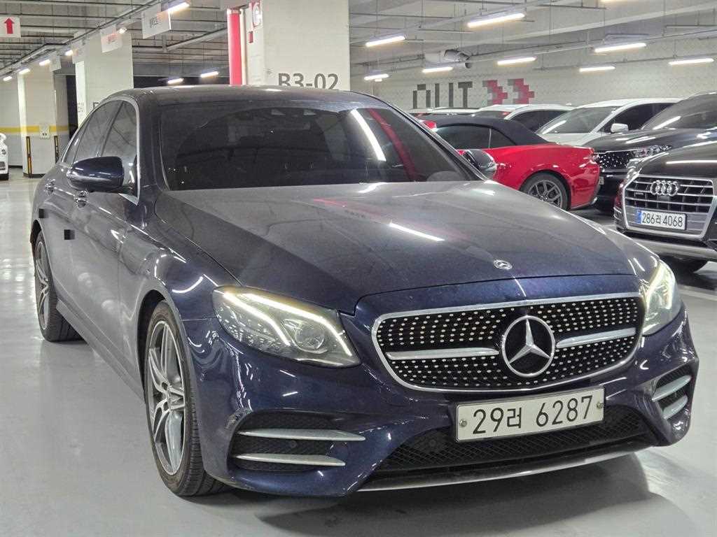 Mercedes Benz E class - Vista 3