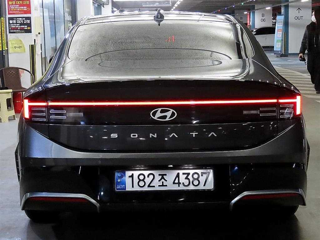 HYUNDAI Sonata - Vista 5