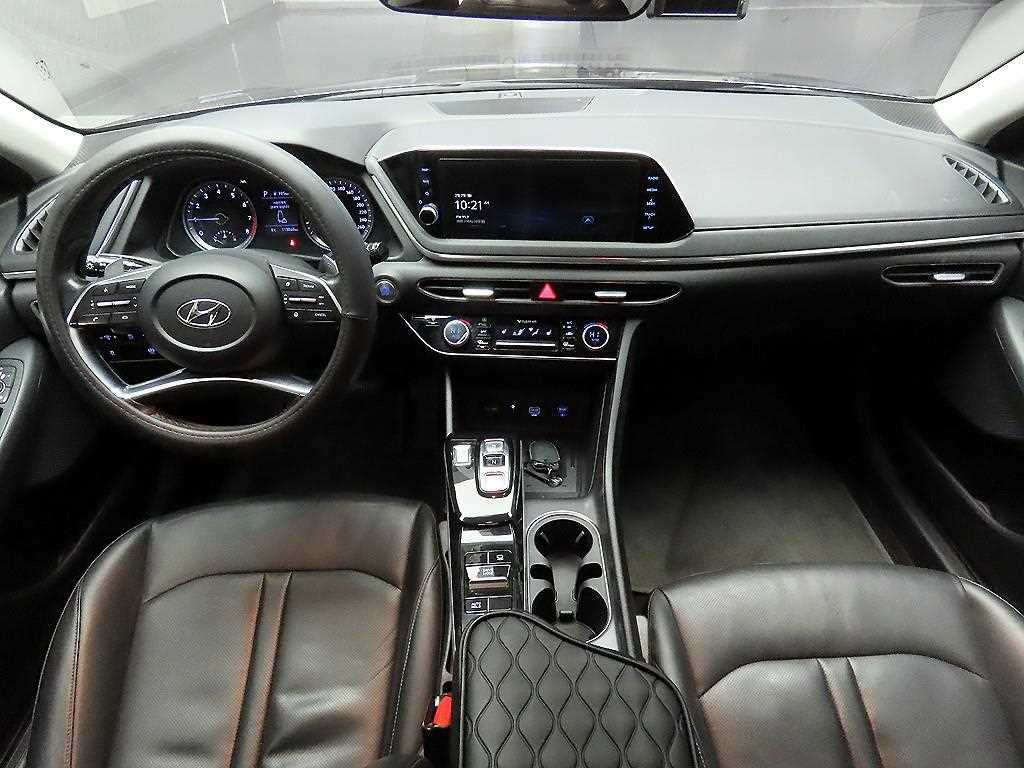 HYUNDAI Sonata - Vista 8