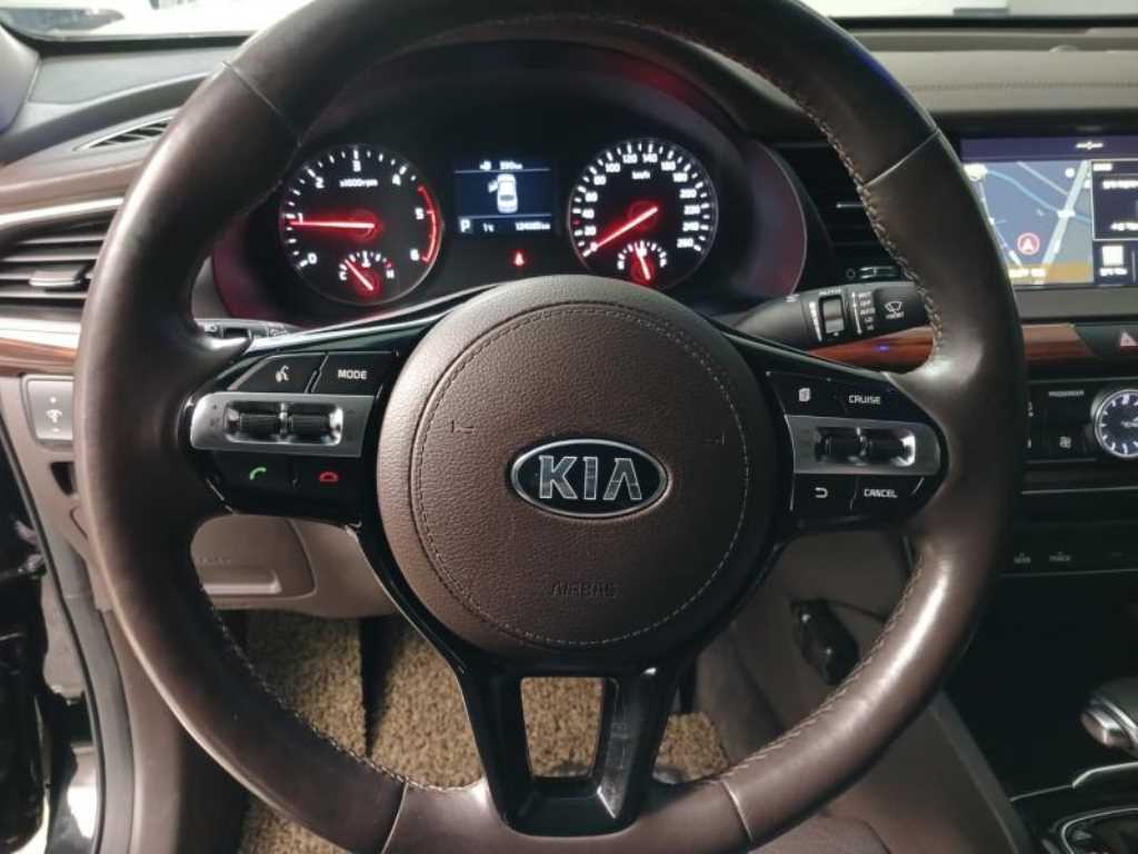KIA K7 - Vista 11