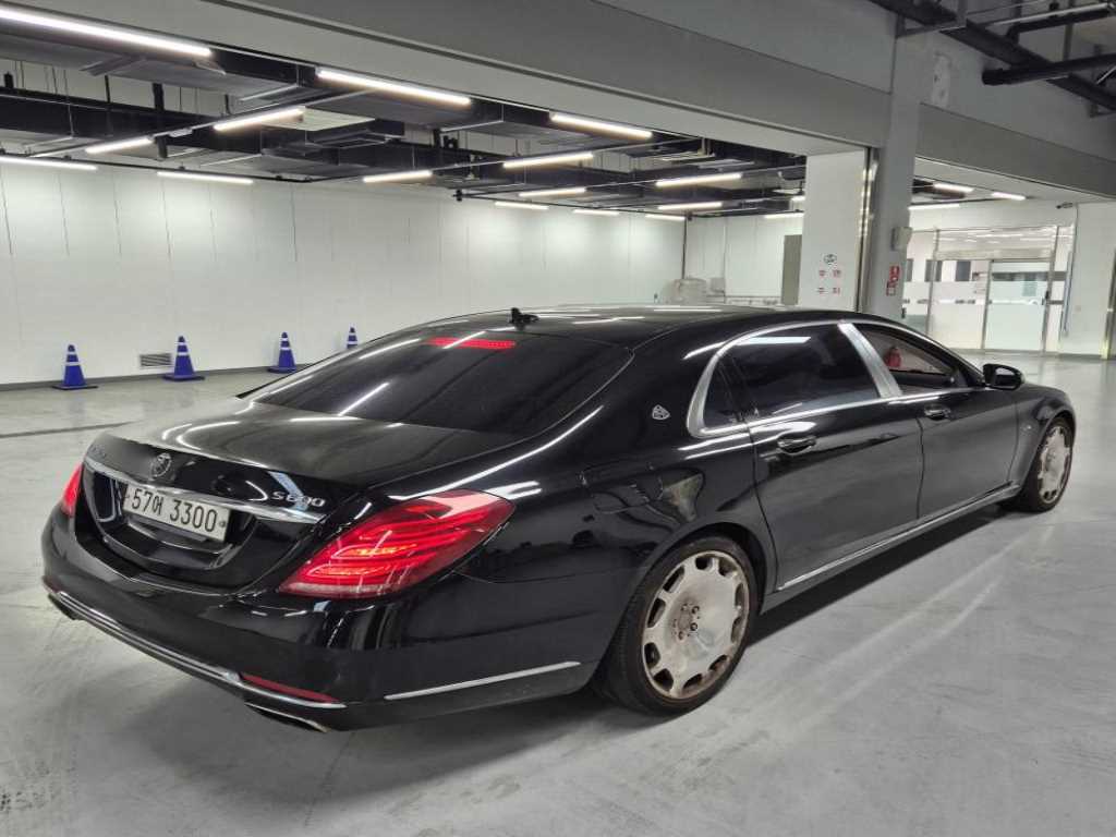 Mercedes Benz S Class - Vista 4