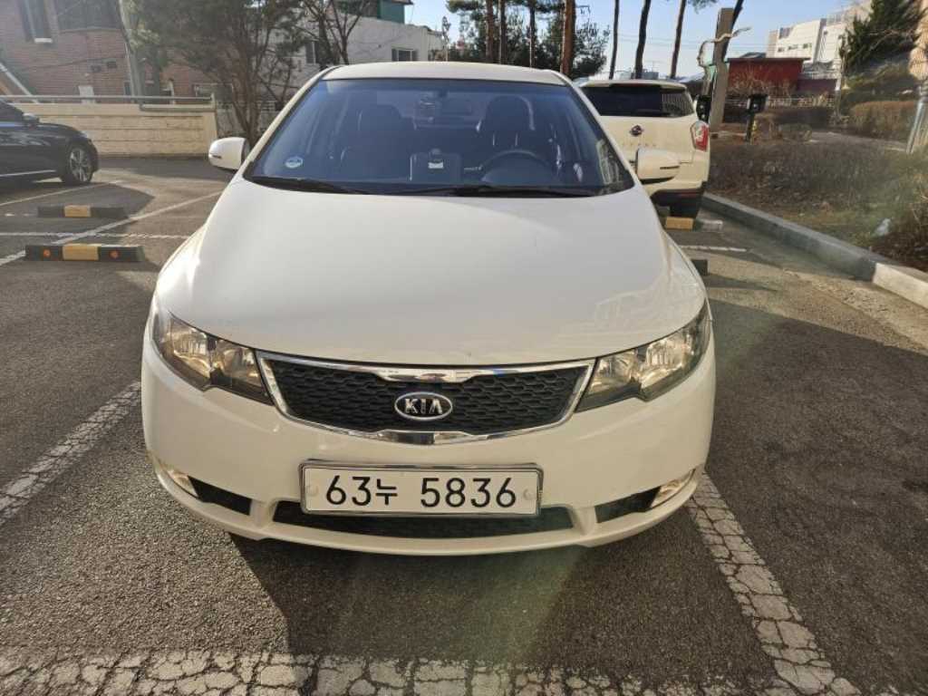 KIA Forte 2013 Blanco - Importación desde Corea - HF Imports Iquique - Foto 1