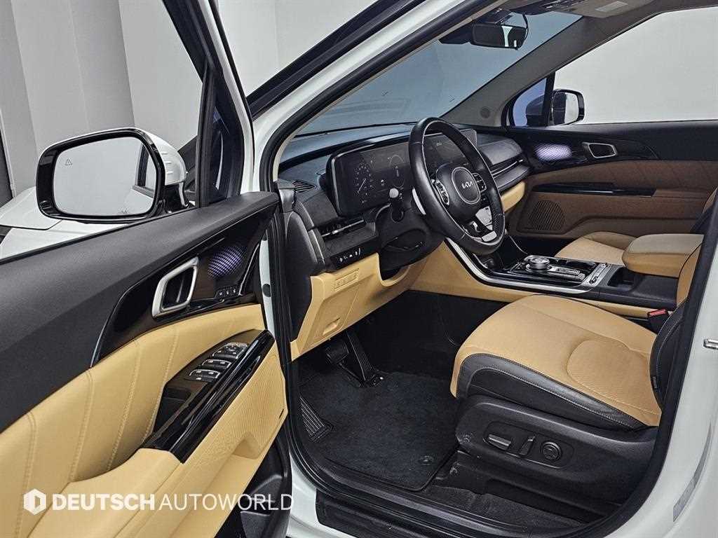 KIA Carnival - Vista 11