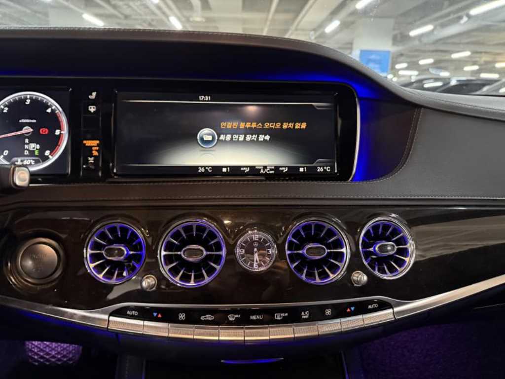 Mercedes Benz S Class - Vista 10