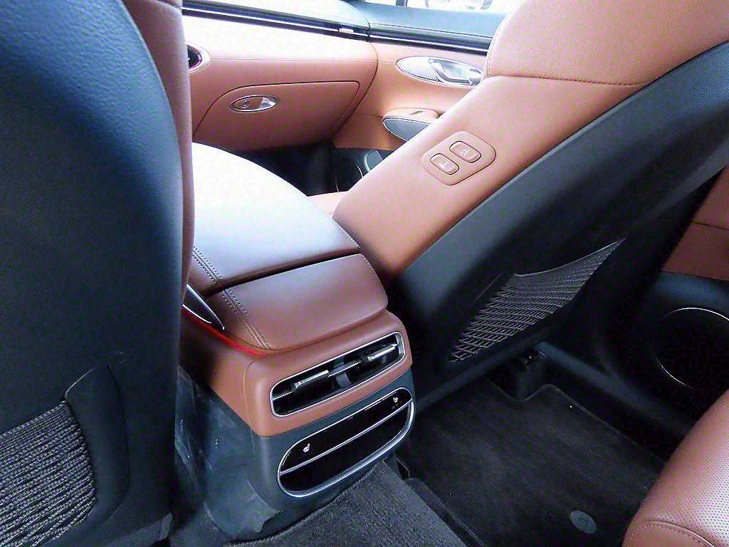 Genesis GV70 2023 Blanco - Importación desde Corea - HF Imports Iquique - Foto 14