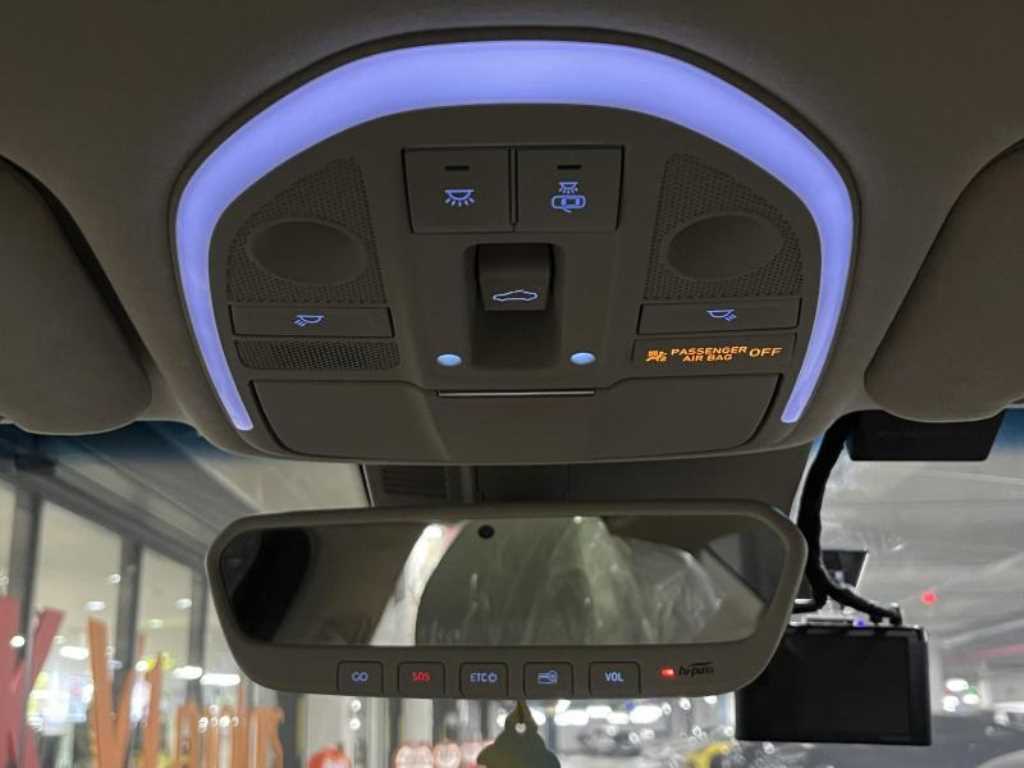 Genesis G70 - Vista 9