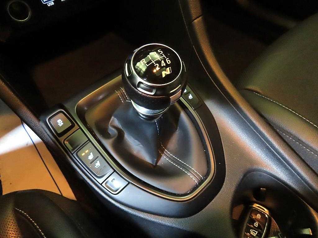 HYUNDAI Veloster - Vista 12