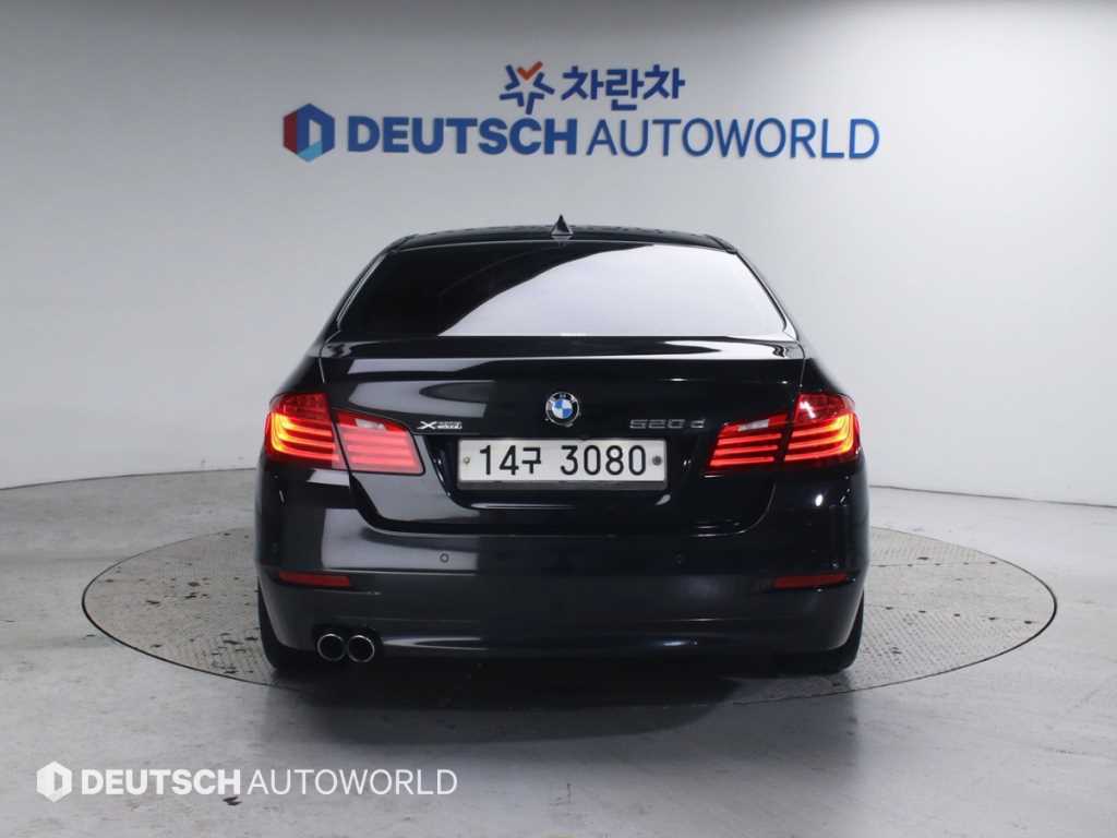 BMW 5 Series - Vista 4