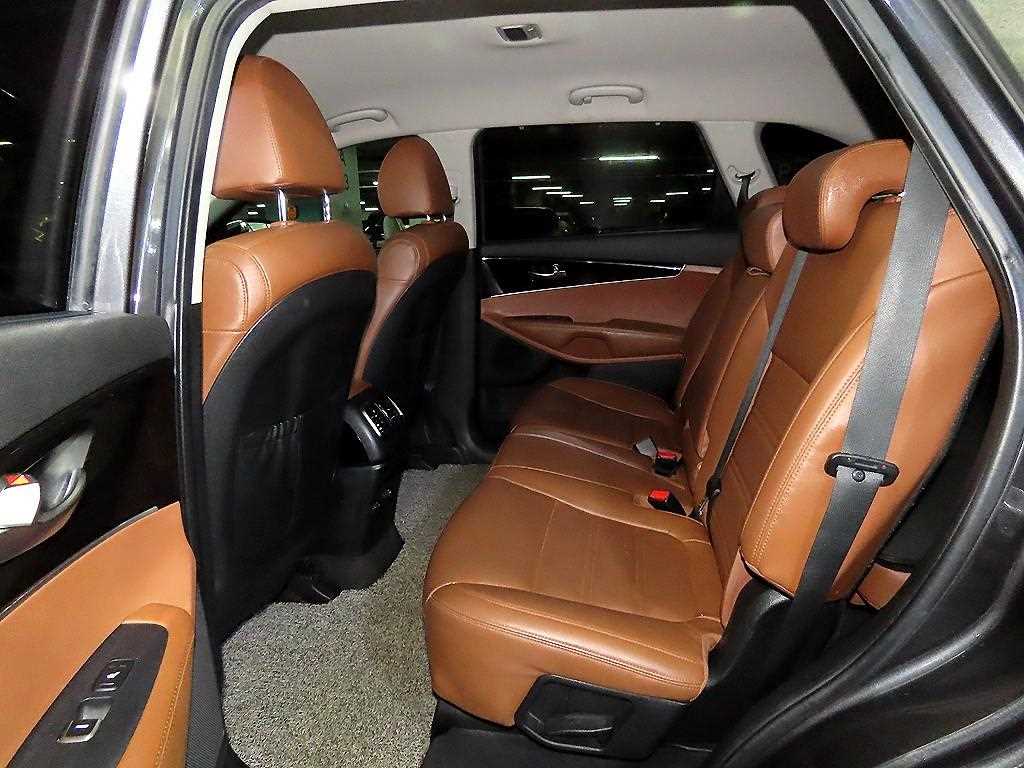 KIA Sorento - Vista 7