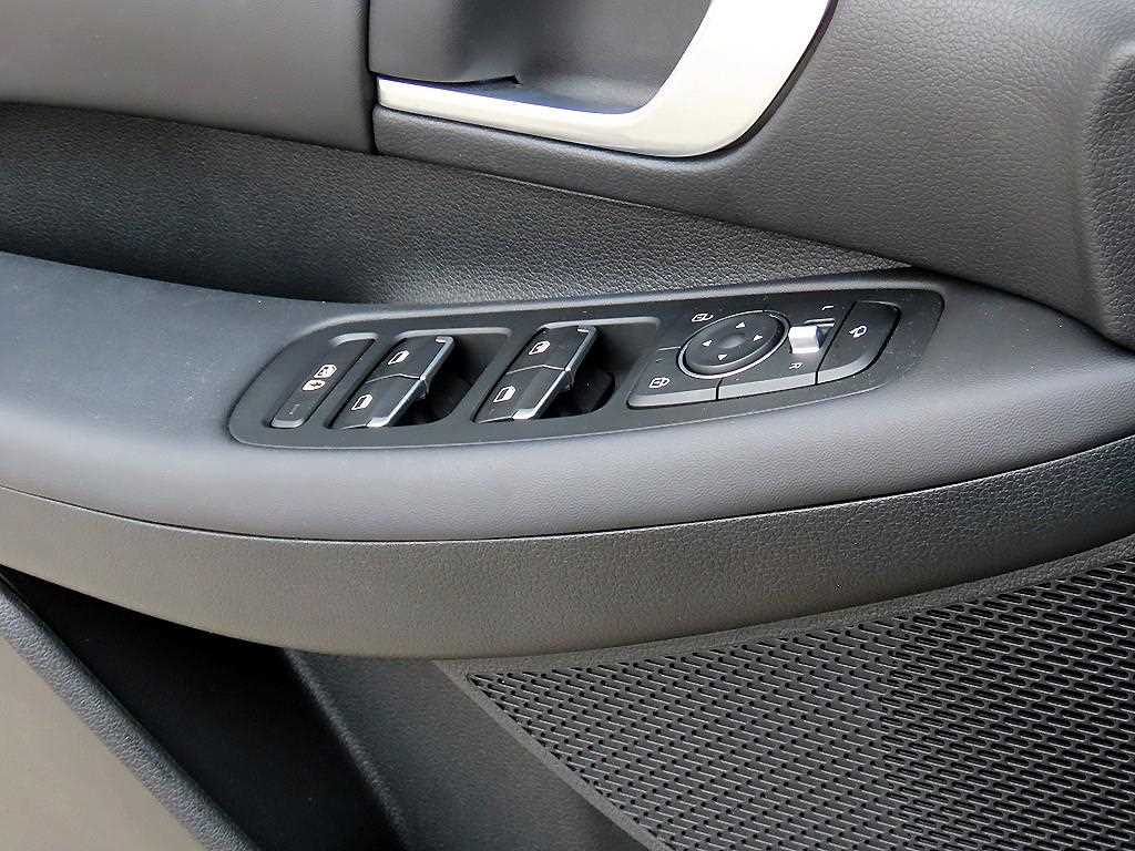 HYUNDAI Sonata - Vista 11