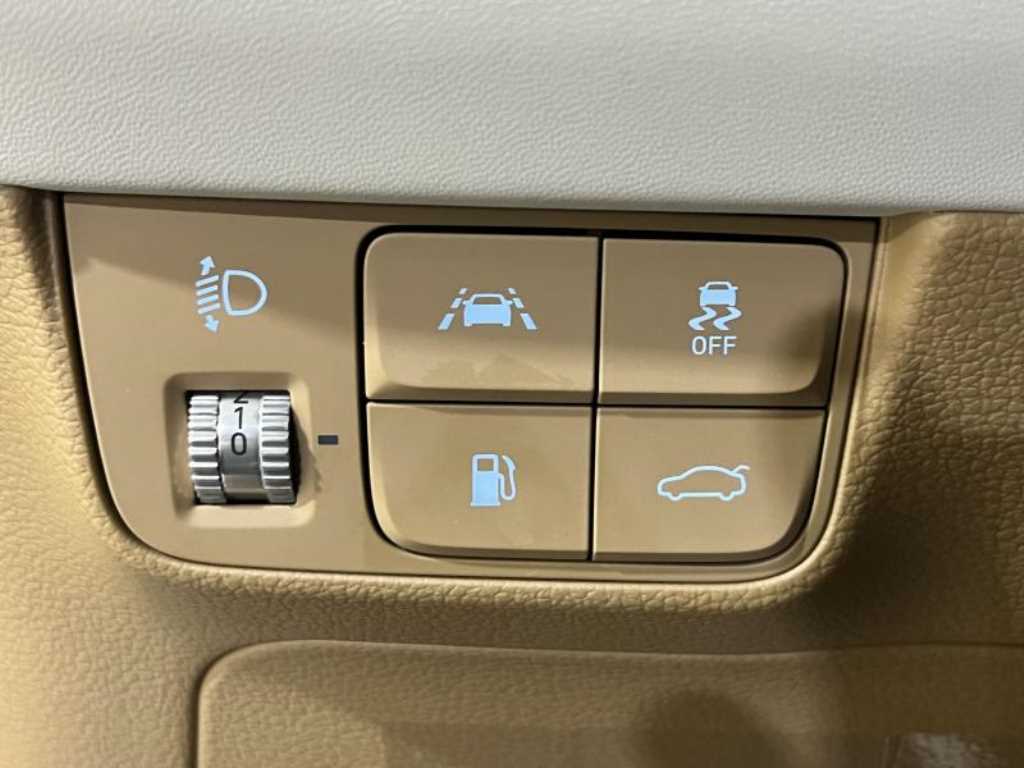 HYUNDAI Grandeur - Vista 10