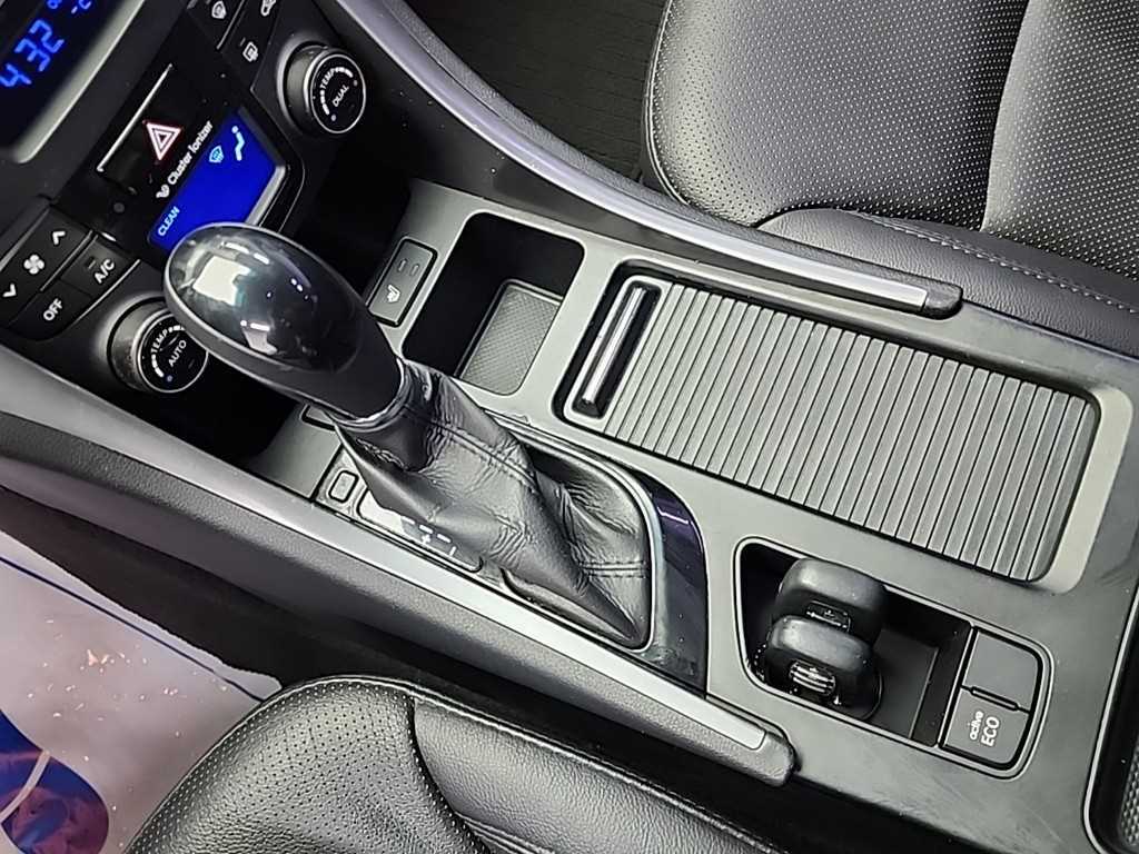 HYUNDAI Sonata - Vista 8