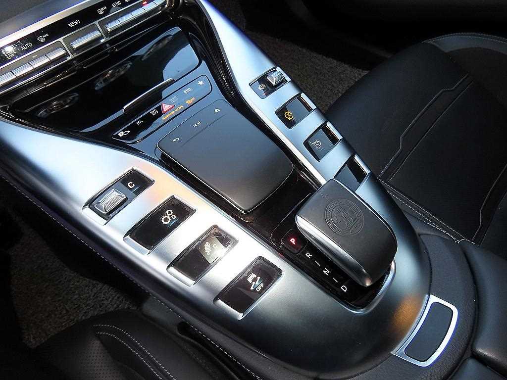 Mercedes Benz AMG GT - Vista 11