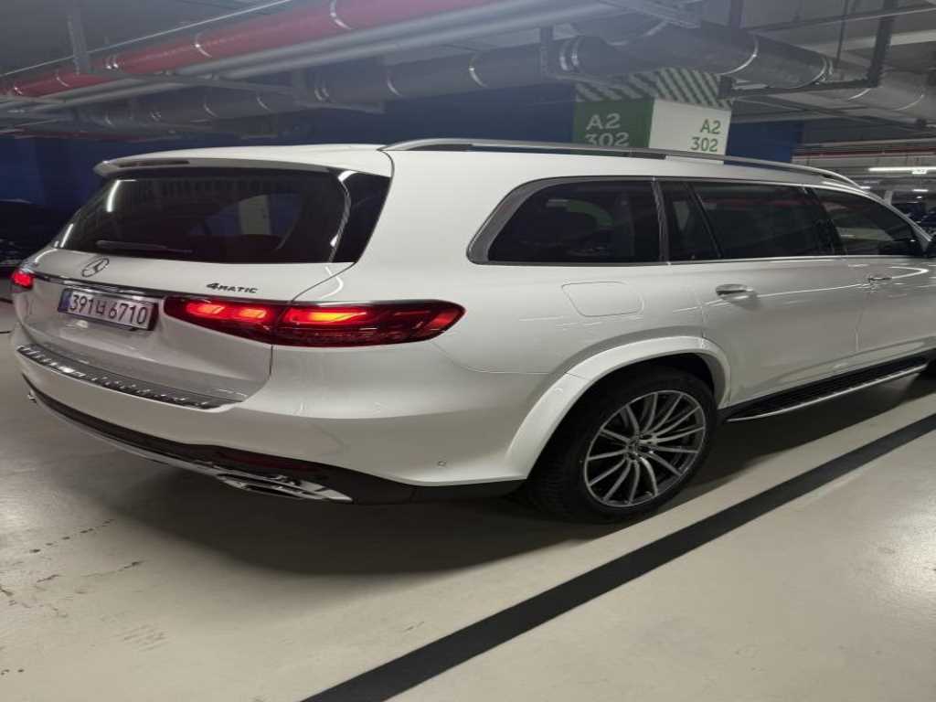 Mercedes Benz GLS Class - Vista 4