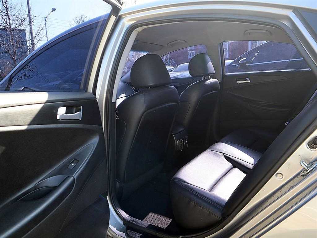 HYUNDAI Sonata - Vista 7