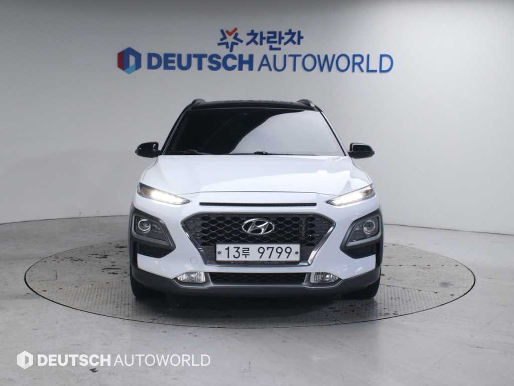 HYUNDAI Kona - Vista 3