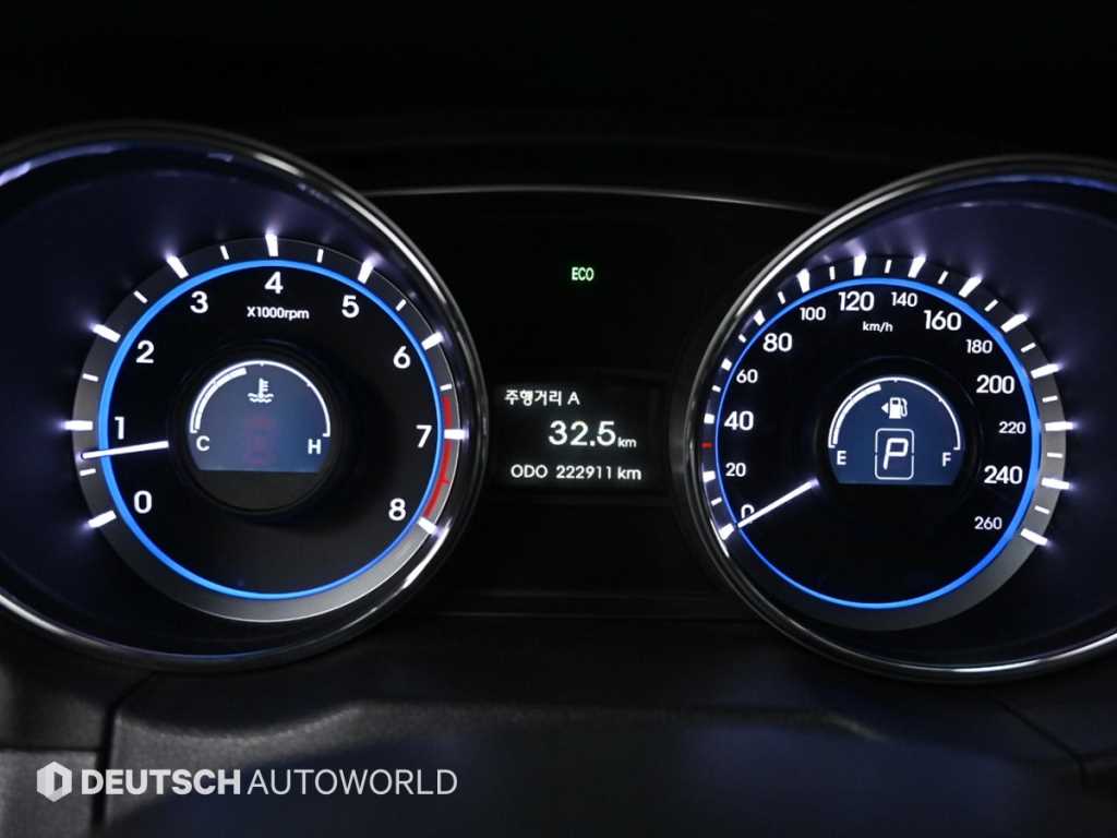 HYUNDAI Sonata - Vista 8