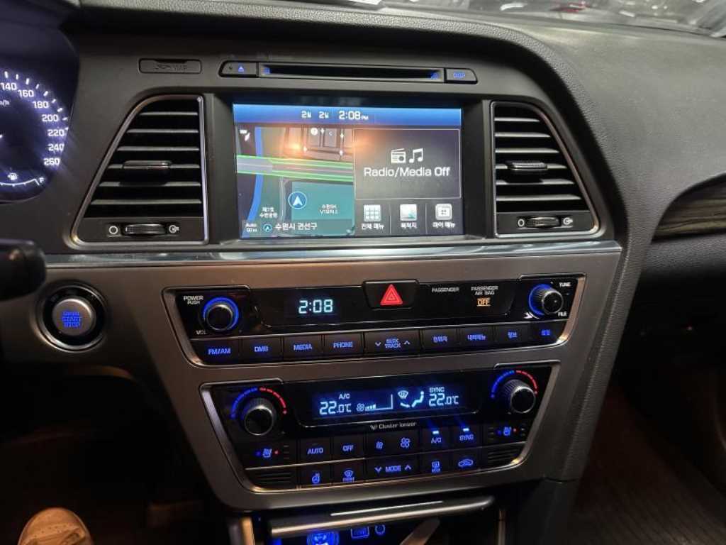 HYUNDAI Sonata - Vista 6