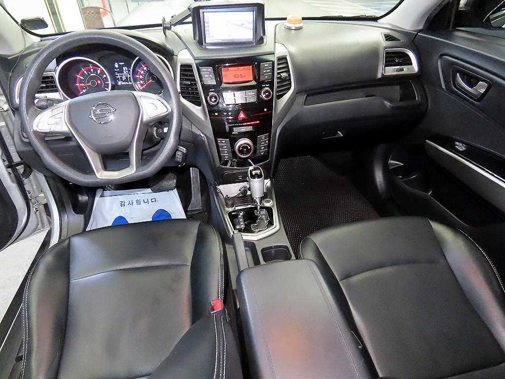 Ssangyong Tivoli - Vista 10