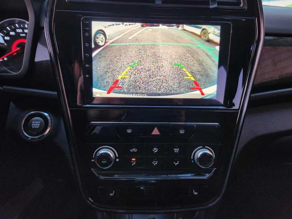 Ssangyong Tivoli - Vista 10