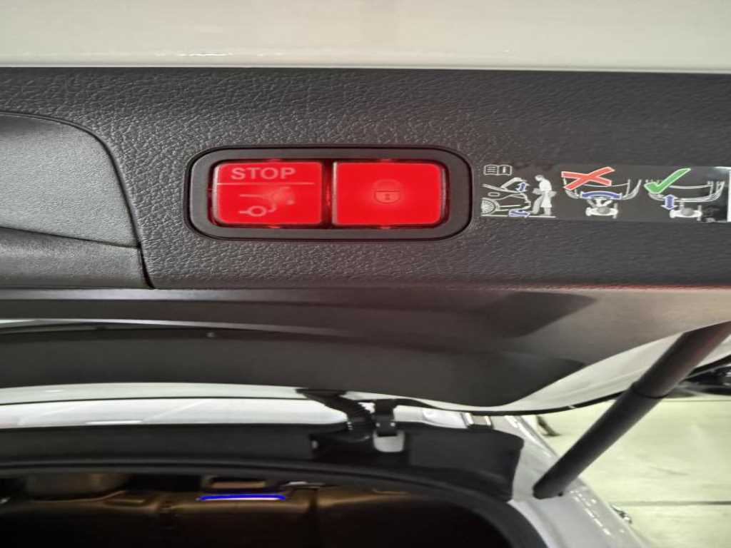 Mercedes Benz GLS Class - Vista 7