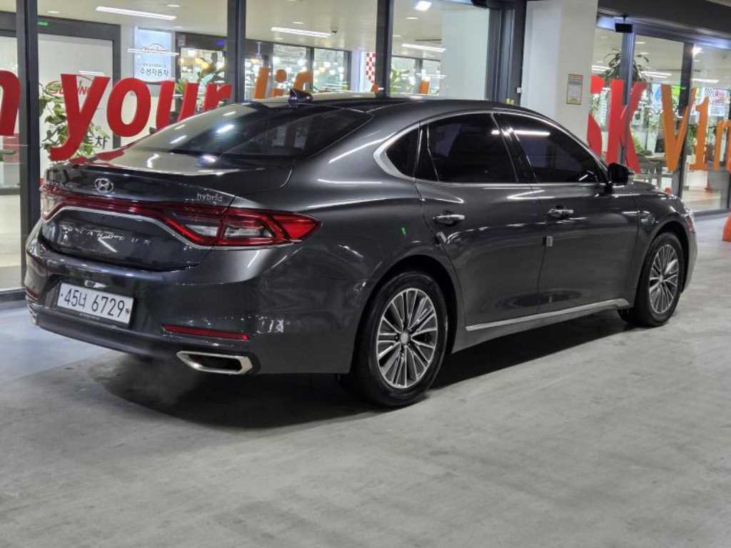 HYUNDAI Grandeur - Vista 4