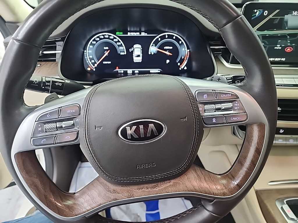 KIA K9 - Vista 9