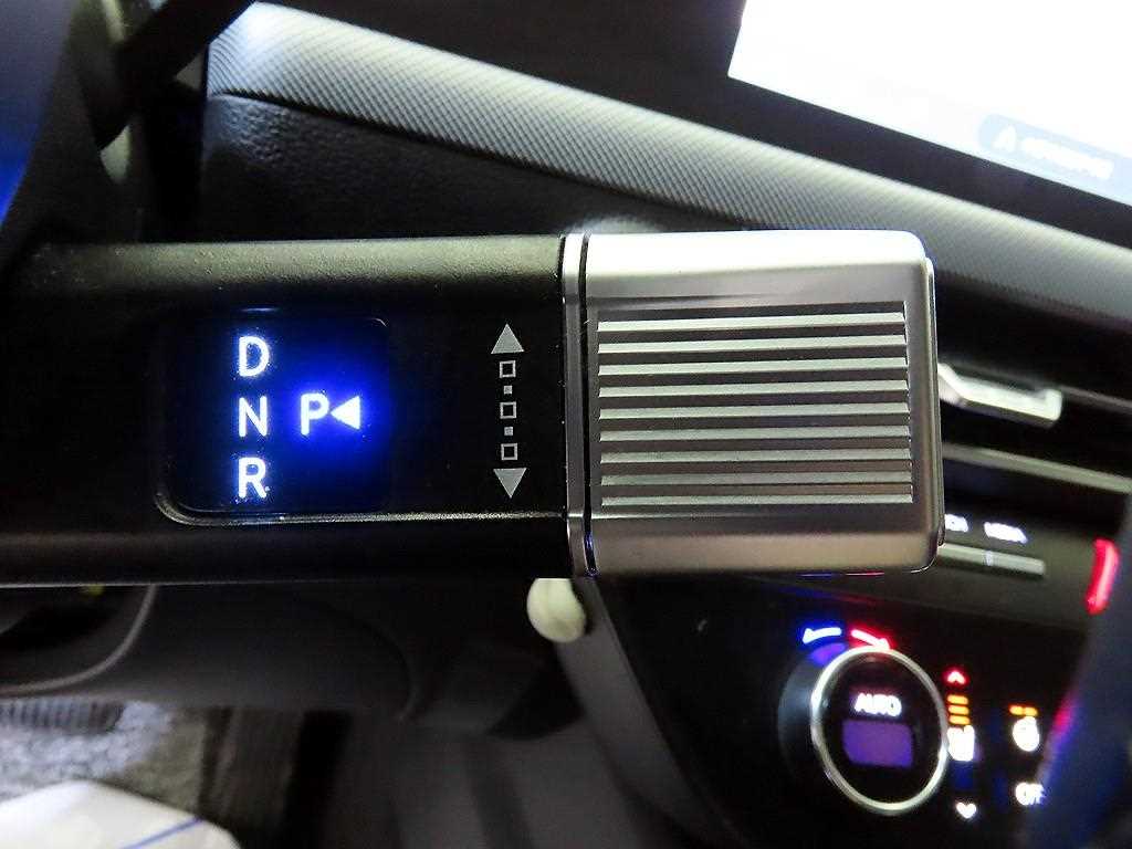 HYUNDAI Sonata - Vista 12