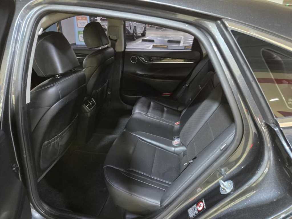 HYUNDAI Grandeur - Vista 8