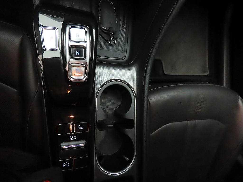 HYUNDAI Sonata - Vista 10