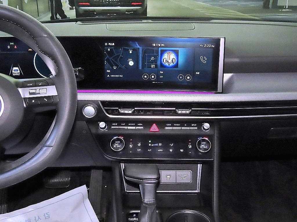 HYUNDAI Sonata - Vista 11