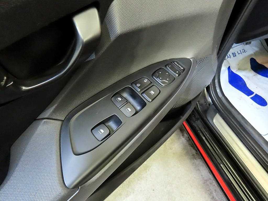 HYUNDAI Veloster 2019 Negro - Importación desde Corea - HF Imports Iquique - Foto 13