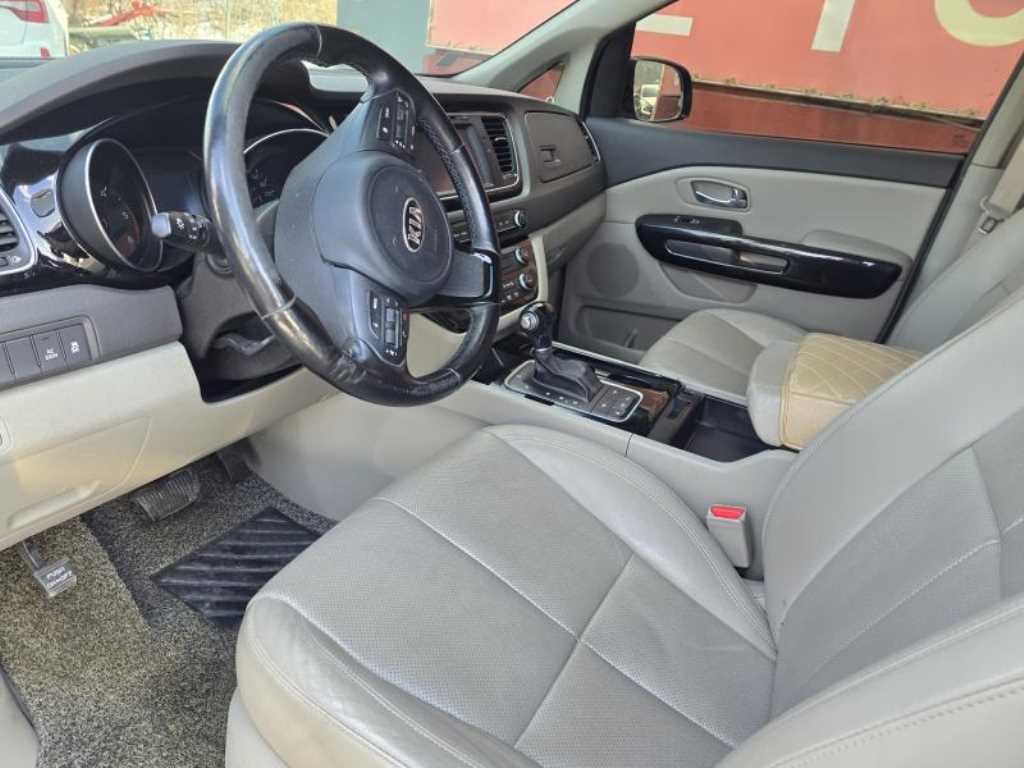 KIA Carnival 2015 Gris - Importación desde Corea - HF Imports Iquique - Foto 18