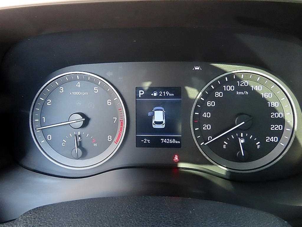 HYUNDAI Tucson - Vista 9